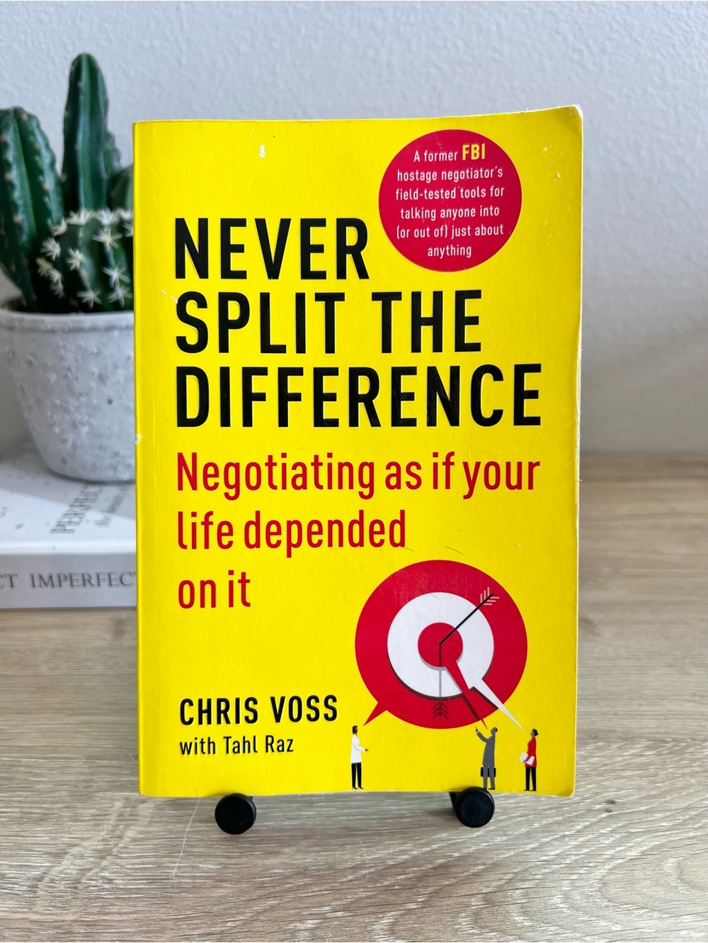 Never‎ Split the Difference Chris Voss Paperback Negotiation Business Book